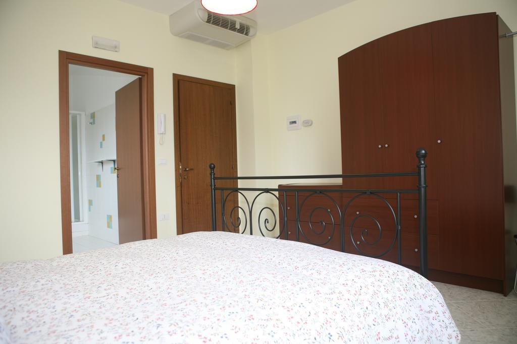 B&B La Collina Degli Ulivi Civitella Del Tronto Екстериор снимка